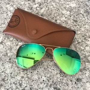 Ray-Ban Iconic Aviator Sunglasses